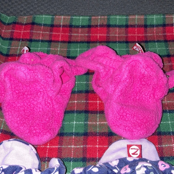 Zutano Pink, Navy Floral, and Strawberry Baby Booties 3 sets lot 3 months - Picture 9 of 12